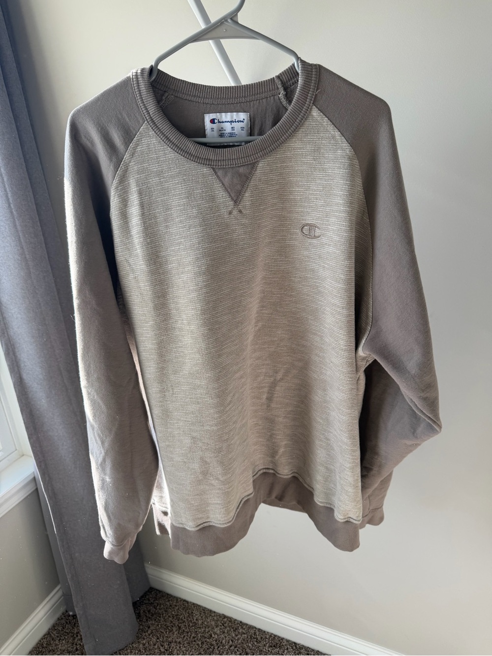 Champion Two-Tone Raglan Crewneck Sweatshirt - Taupe/Gray - XXL